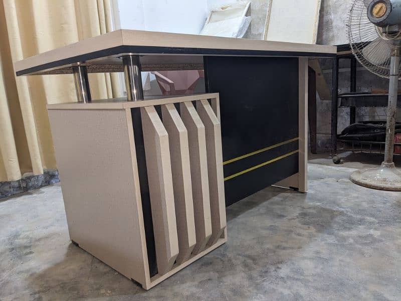 Office Computer Table 3x5 and 4x6 fits new condition 2