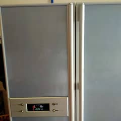 Samsung Fridge R 134 A double door sided made Korea