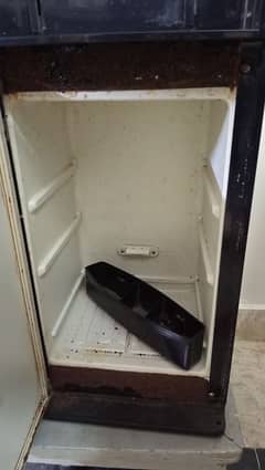 Orient Water Dispenser With Refrigerator