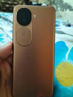 Vivo V40e 5G 8/256 8 months warranty full fresh