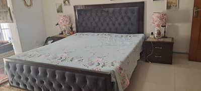 King Size Bed With Dressing Table