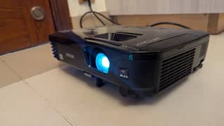 Epson EH-TW400 Projector 1280x800 2600 Lumens HDMI D-SUB RCA Used