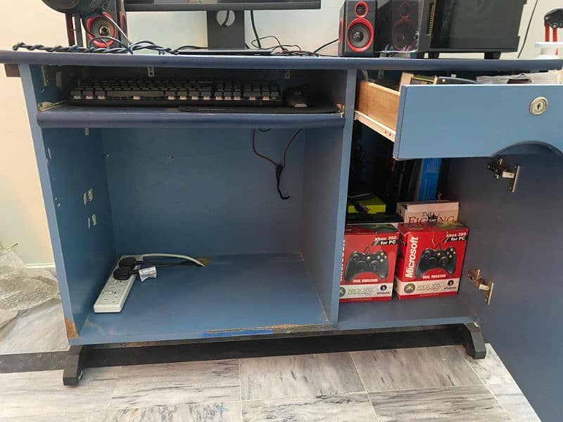 Computer table for sale only table 0