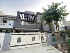 08 Marla Luxury Furnished House Available For Rent In Bahria Town Lahore