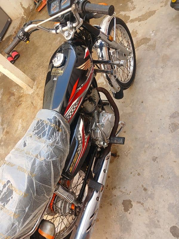 CG 125 Model 2024 immaculate Condition less driven 0