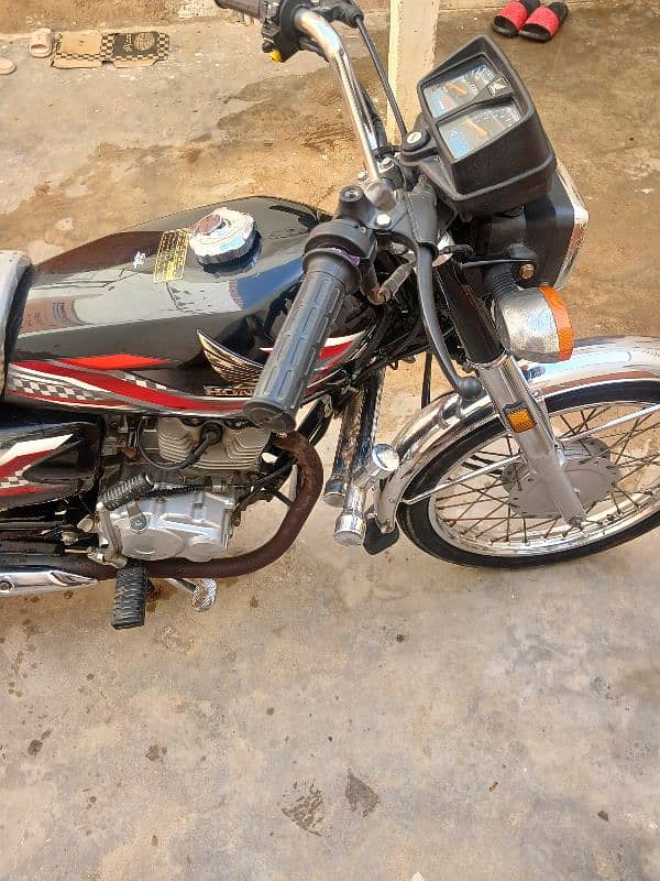 CG 125 Model 2024 immaculate Condition less driven 1