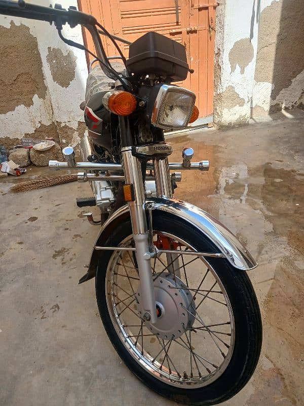 CG 125 Model 2024 immaculate Condition less driven 7