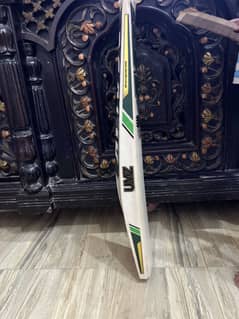 M B cricket bat
