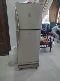 Dawlanace Refrigerator Model 9166WBS for sale