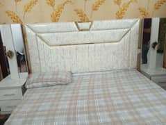 bed without mattress