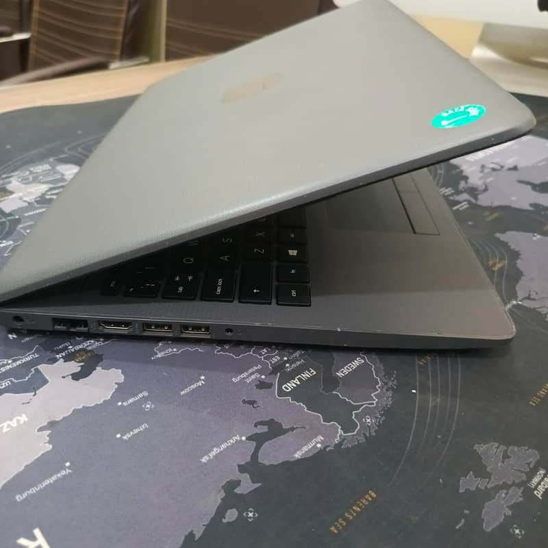 HP NoteBook 250 G7 Core i5 8th Genertion 8GB DDR4 Ram 256GB SSD NVMe 9
