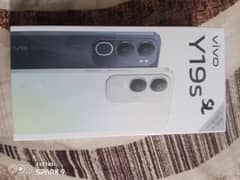 Vivo y19s urgent sale only box open Kia hy  6/128