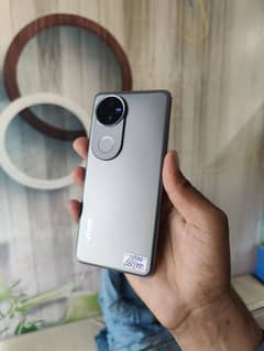 Vivo V50 12,256 ,Just Box Open,One Month Used With 7Days Fault Backup!