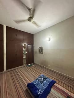 Carpet room available in G10/1 for Male