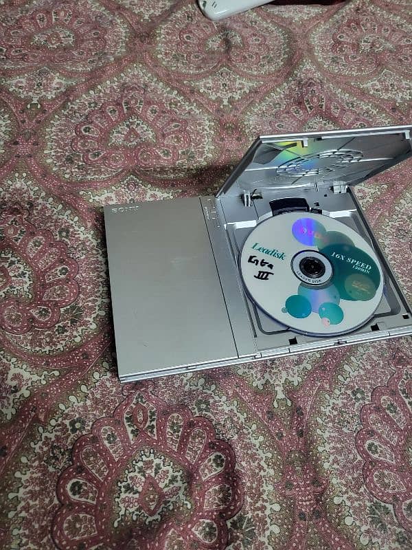 PS2 IN GOOD condition 2