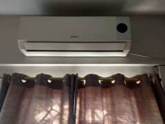 selling ok condition 1 ton ac dawlance