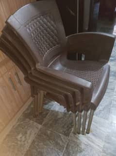 4 chairs set with Table