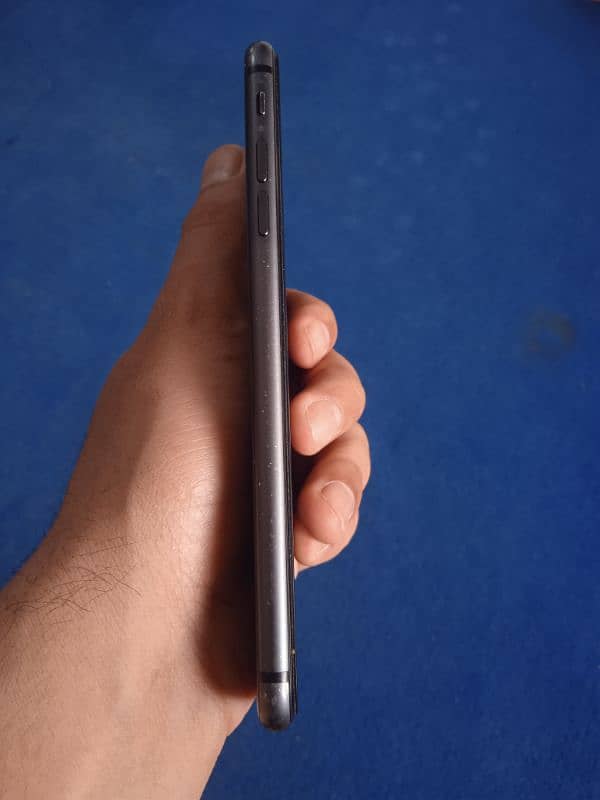 iPhone 8 plus | Used in best n Smooth working with good Battery timing 4