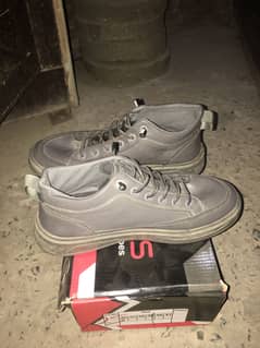 Sneaker