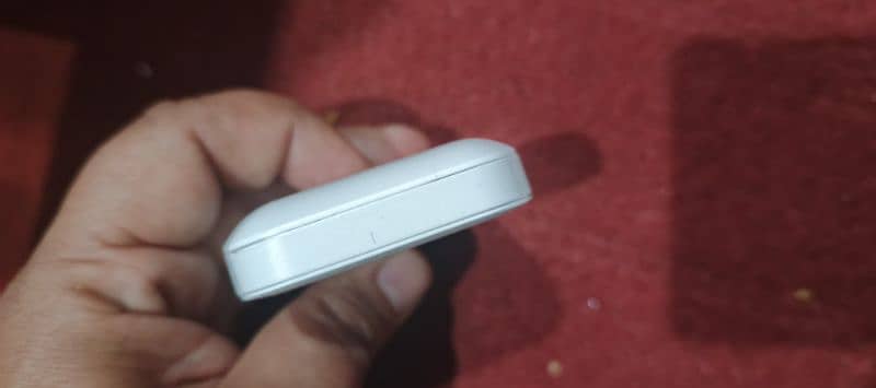 10/10 condition Zong MBB device 3