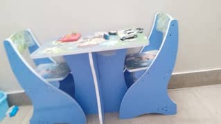 wooden table chairs