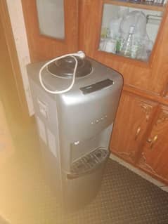 water dispensor for urgent sale