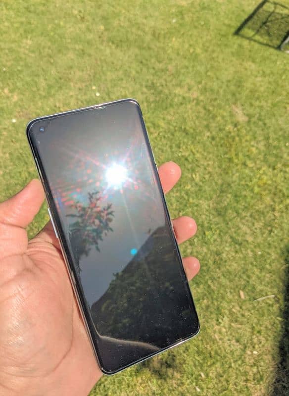 OnePlus 9 Pro 12/256 Neat Clean with 2 Lines on screen 8