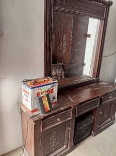 dressing table