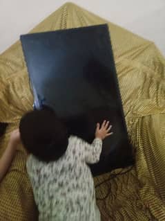 L. E. D samsung