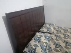 Queen size bed with mattres