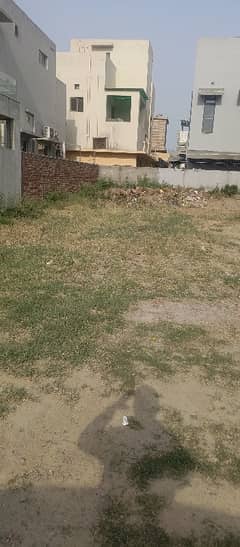 10 Marla Plot Available In Lake City Meadows ( Ex - State Life)
