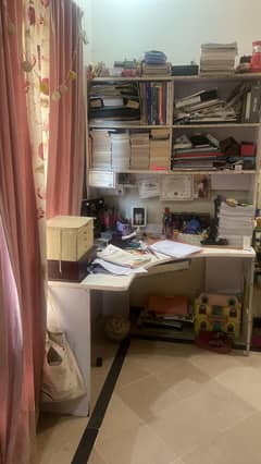 kids study table with rack