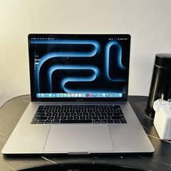 MacBook Pro 2018 | Core i9 | 32GB RAM | 512GB SSD | 15” Retina