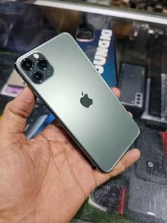 iphone 11 pro max 256gb-Contact my WhatsApp number  03251413908