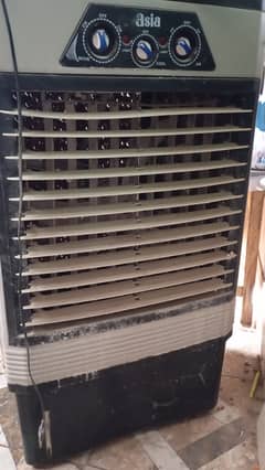 Dc room air cooler
