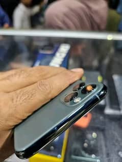 iphone 11 pro max 256gb-Contact my WhatsApp number  03251413908