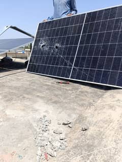 Canadian N type Bifacial damage solar panel but working good 580 watt