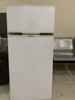 Dawlance refrigerator with freezer in working condition