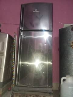 DAWLANCE 2012 MODEL REFRIGERATOR
