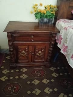 Solid Wodden Shesham Bed Set For sale