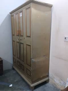almari with locker