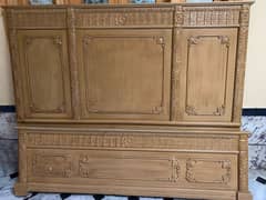1 double bed and 2 tables and beautiful table