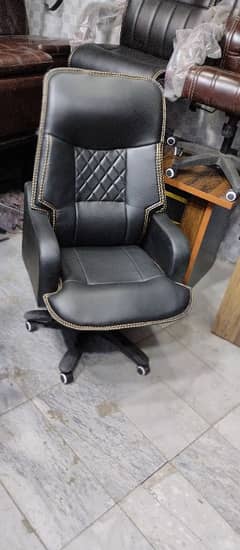 Executive office chair / big boss chair
