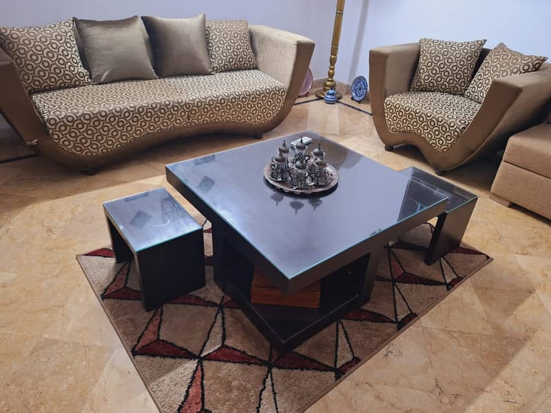 Sofa set neat and clean 0