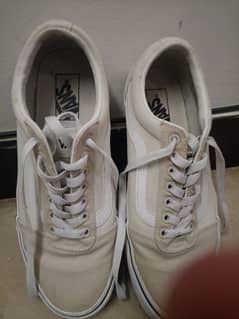 Authentic Vans Old Skool | USA Imported | Limited Offer – Rs. 12,000