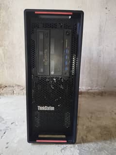 Lenovo P710 / E5 2630 V4 (50 MB Cache) / 16GB DDR4 / 256GB SSD