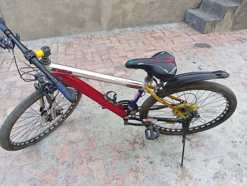 Gears bicycle with disk break and showks 3