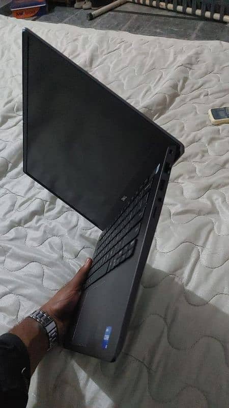 Dell Core i5- 11th Generation with G7 series procsor and Graphics card 2