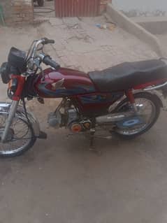 Honda cd 70 17/18 model original Tanki leak hoo gayi thi is lia change