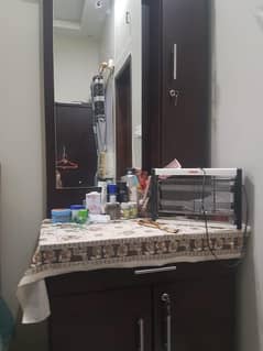 dressing table